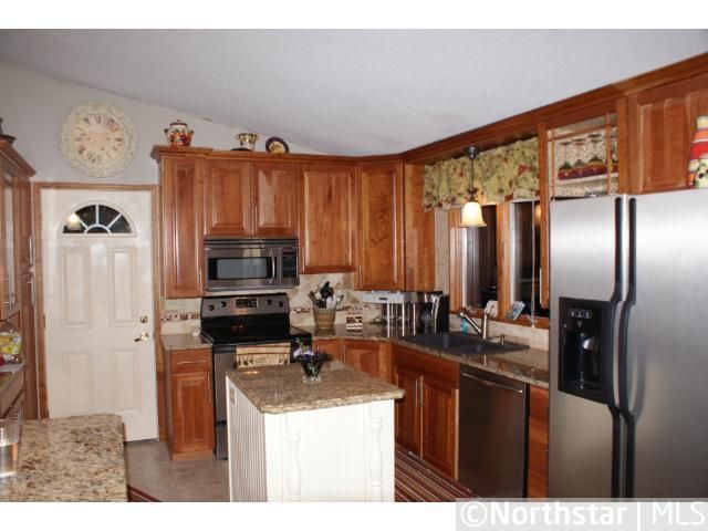 34619 Lily St NW, Cambridge, MN 55008