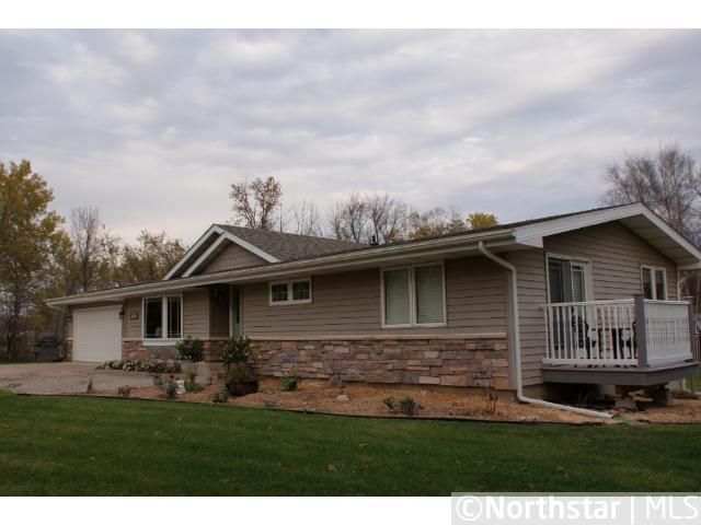 34619 Lily St NW, Cambridge, MN 55008