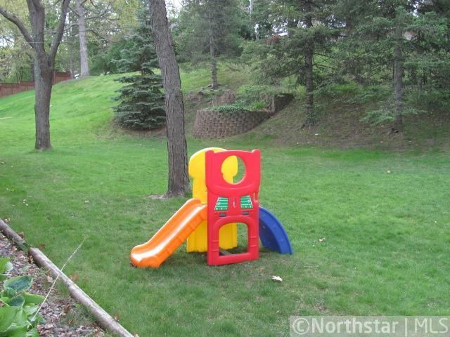 8151 35 1/2 Ave N, New Hope, MN 55427