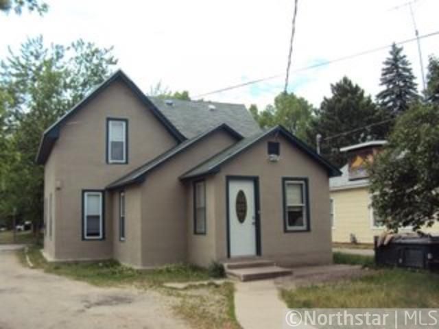 823 S 7th St, Brainerd, MN 56401