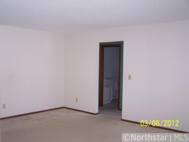 6015 W Broadway Ave #204, New Hope, MN 55428