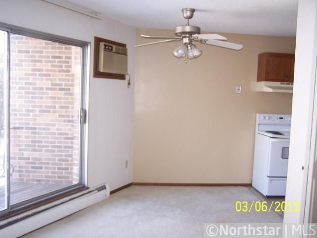 6015 W Broadway Ave #204, New Hope, MN 55428