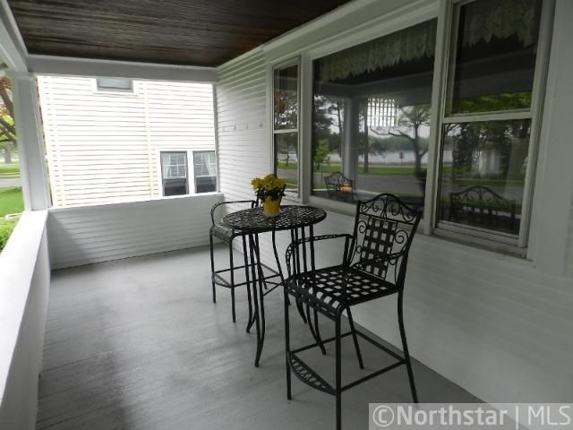 1168 Orange Ave E, Saint Paul, MN 55106
