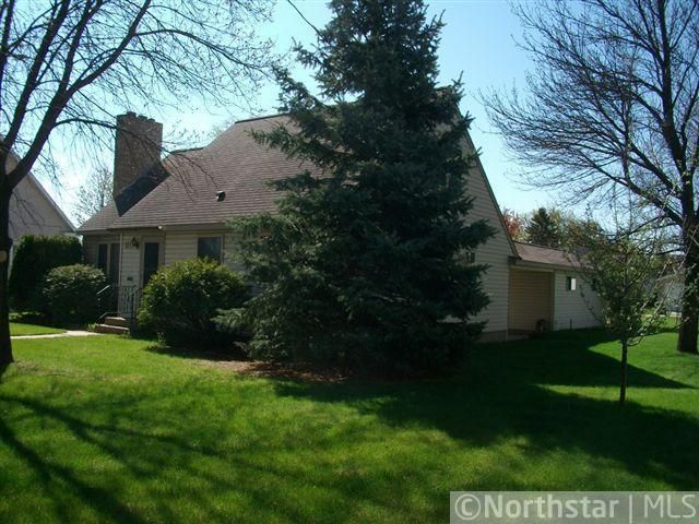 110 2nd St SE, Melrose, MN 56352