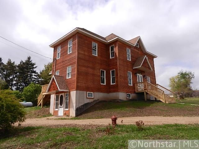 W1233 Co Rd G, Elmwood, WI 54740