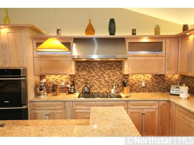 9320 Overlook Trl, Eden Prairie, MN 55347