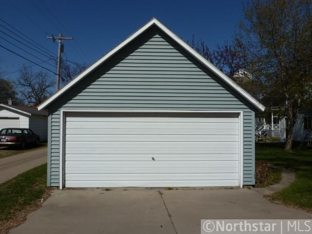 406 15th St S, Benson, MN 56215