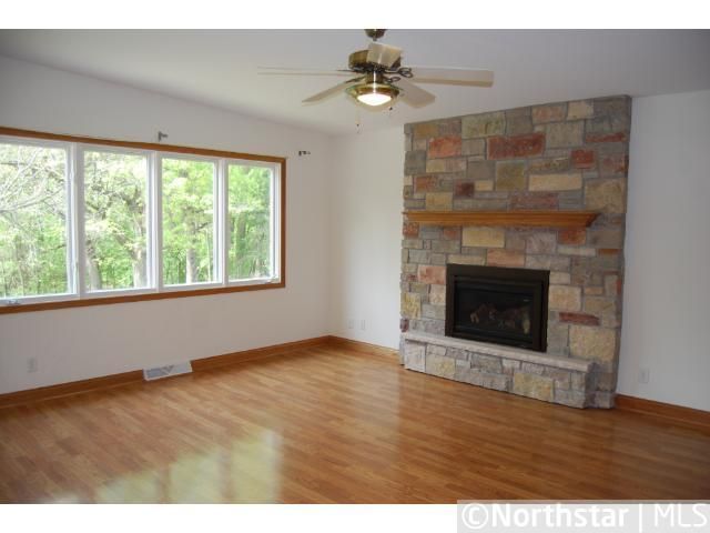 2157 Edgerton St, Maplewood, MN 55117