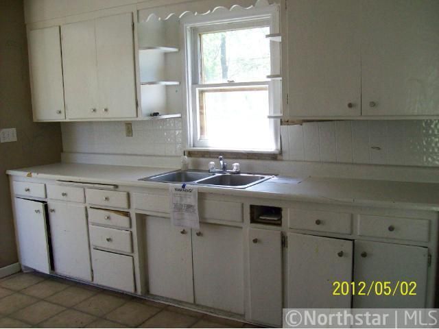 550 Taylor St, Anoka, MN 55303