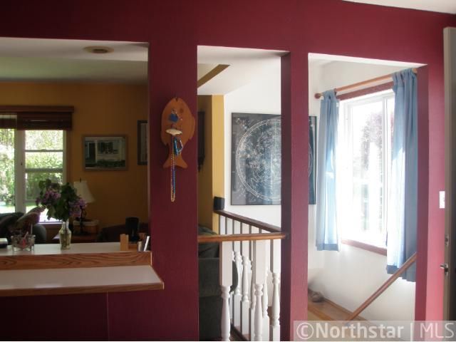 2110 Opal Dr, Eagan, MN 55122