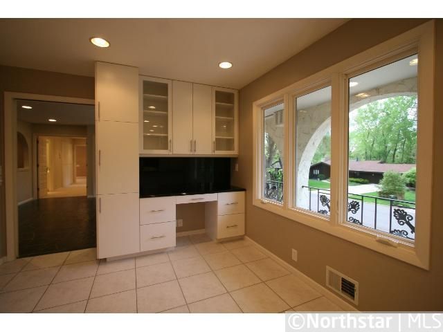 9001 Westmoreland Ln, Saint Louis Park, MN 55426