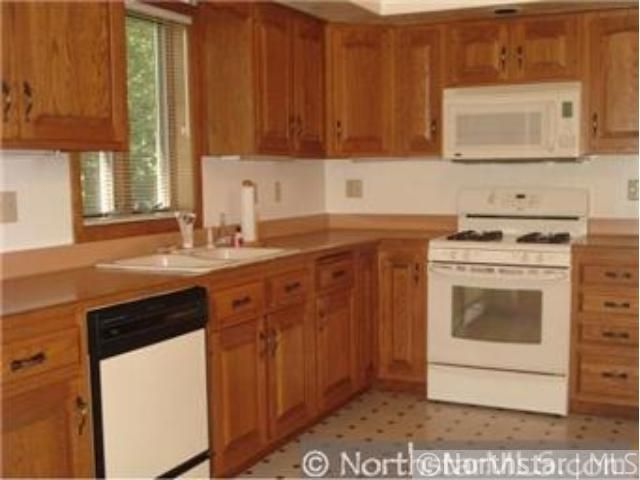 2525 4th St, White Bear Lake, MN 55110