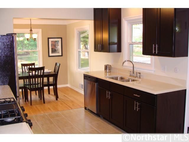 64 Morningside Dr, Saint Paul, MN 55119