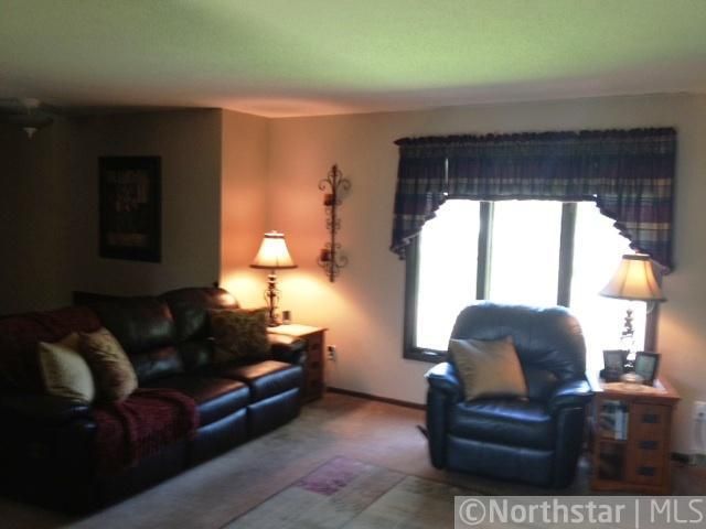 8473 Sumter Cir N, Brooklyn Park, MN 55445