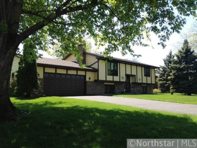 8473 Sumter Cir N, Brooklyn Park, MN 55445