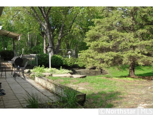 430 Niagara Ln N, Plymouth, MN 55447