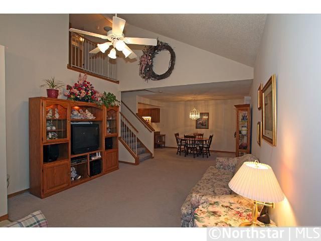 2244 Williams Dr, Burnsville, MN 55337