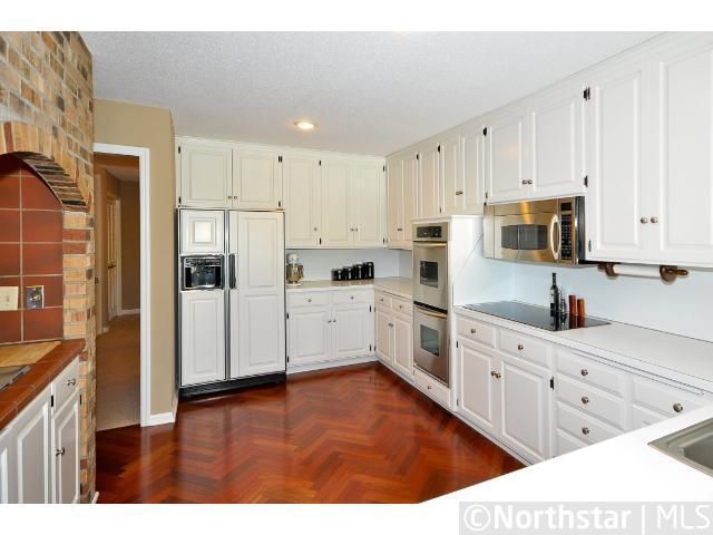 2730 Shadywood Rd, Excelsior, MN 55331