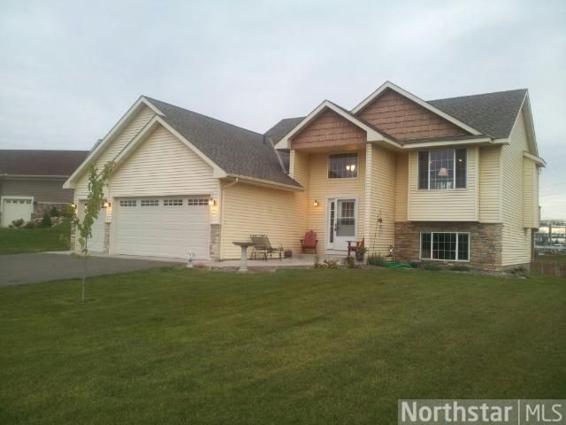 5951 Goodview Trail Alcove N, Hugo, MN 55038