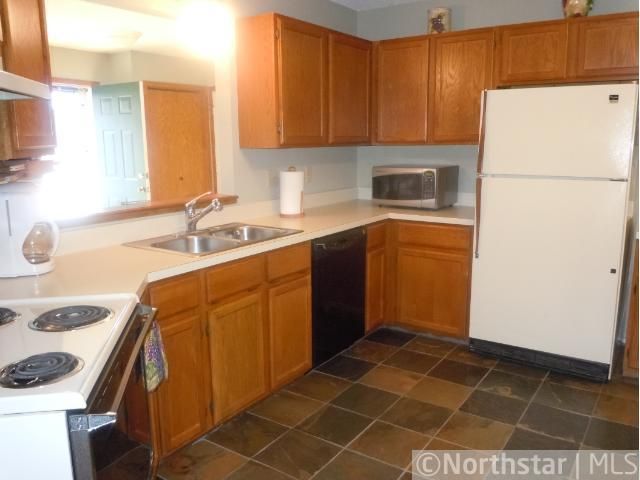 10166 Lee Dr, Eden Prairie, MN 55347