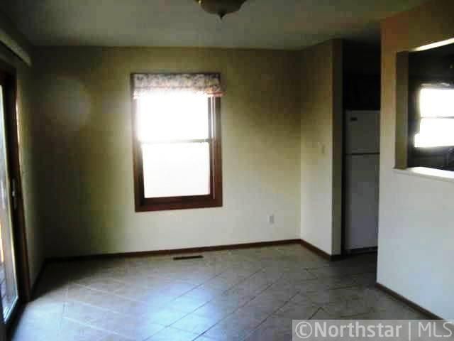 215 20th St NW, Owatonna, MN 55060