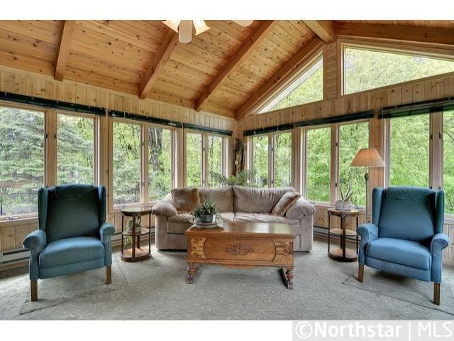 5825 Amy Ln, Maple Plain, MN 55359