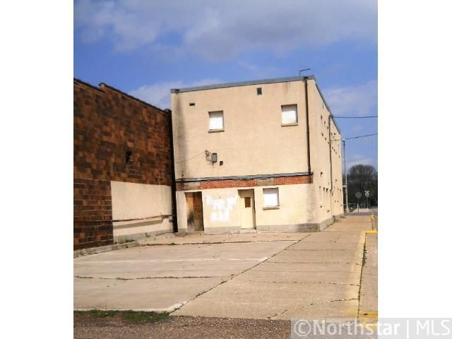 100 1st St N, Montgomery, MN 56069
