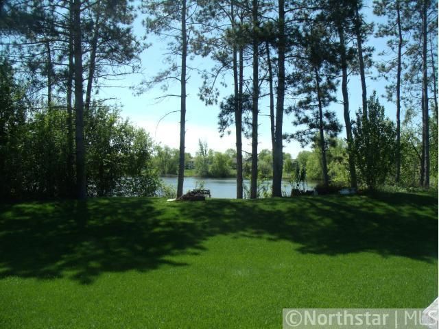 7797 Upper 26th St N, Oakdale, MN 55128