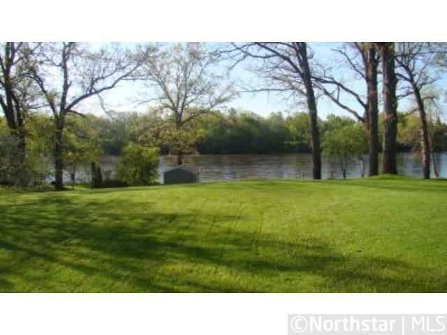 911 S Lindbergh Dr, Little Falls, MN 56345