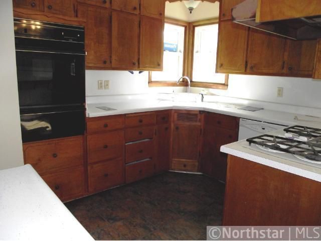 533 Cross St, Anoka, MN 55303