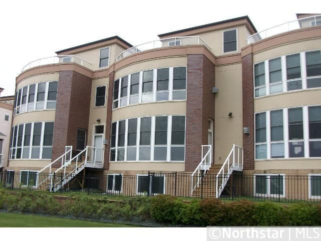 2309 River Pointe Cir, Minneapolis, MN 55411