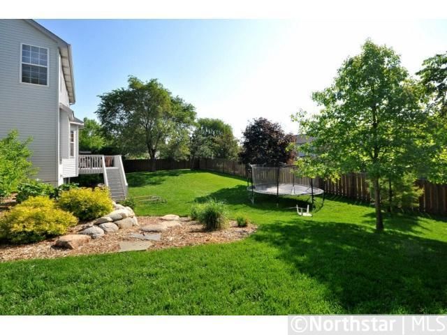 8235 Waldorf Ct, Eden Prairie, MN 55347