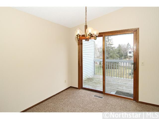 911 Sherwood Rd, Shoreview, MN 55126