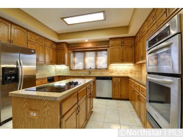 209 Geneva Blvd, Burnsville, MN 55306