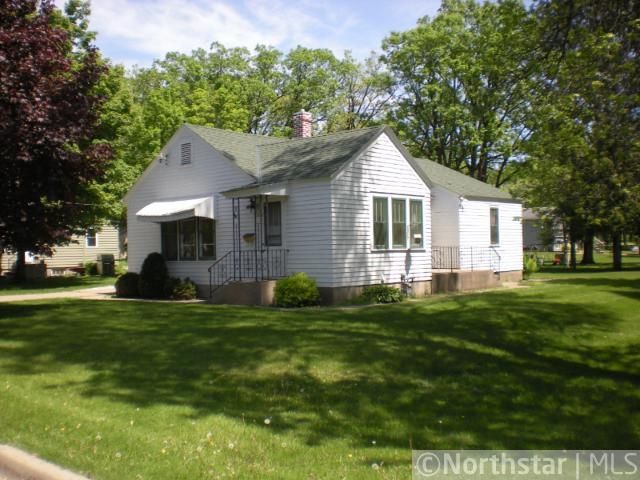 512 Summit Ave S, Sauk Rapids, MN 56379