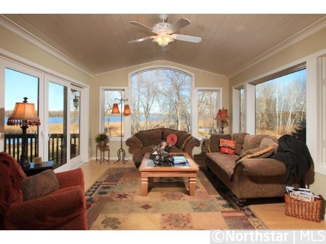 809 Country Lakes Dr, Lino Lakes, MN 55014