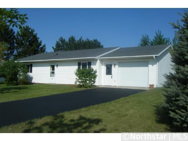 301 Ravilla Ave, Staples, MN 56479