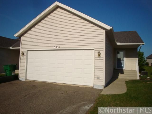323 Sunfish Ct, Winsted, MN 55395