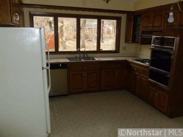 7125 Willow Ln, Brooklyn Center, MN 55430