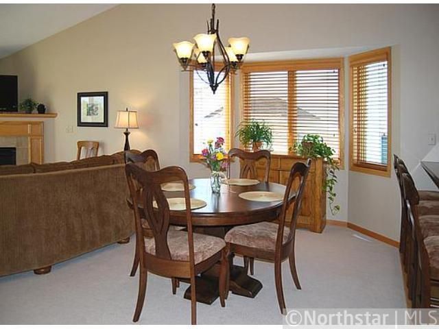 1656 Mackubin St, Saint Paul, MN 55117