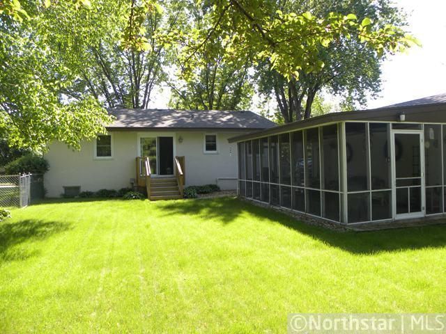 105 Yoho Dr, Anoka, MN 55303