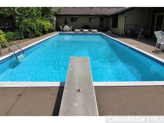 9403 Valley Forge Ln N, Maple Grove, MN 55369