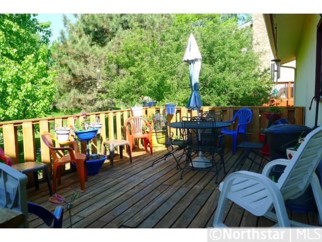2313 Crestmount Ln, Burnsville, MN 55306