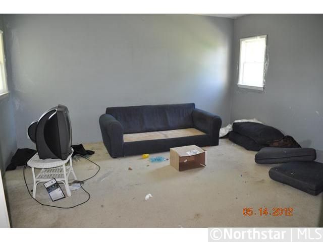 24060 Hickory Blvd, Belle Plaine, MN 56011