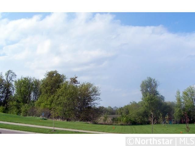 2655 Northview Dr, Victoria, MN 55386