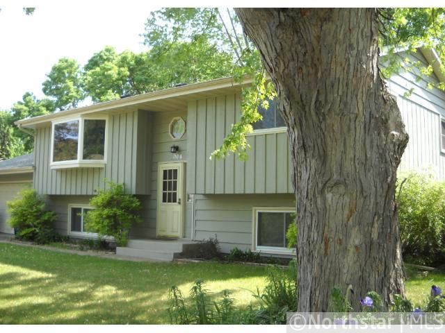 1004 Oakwood Ter, Champlin, MN 55316