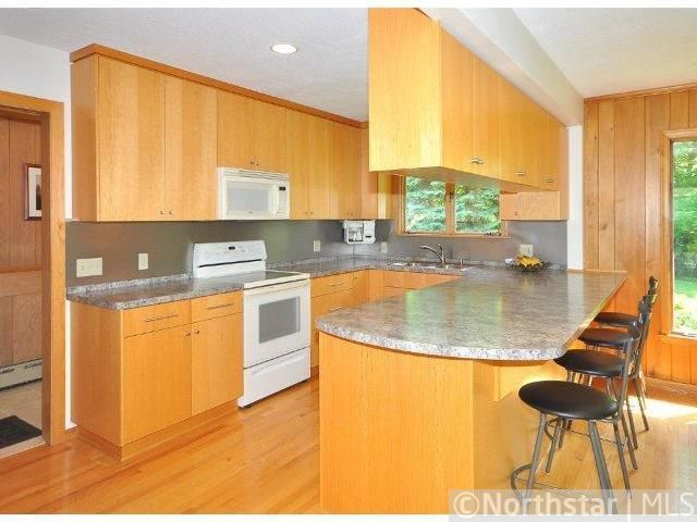 1961 Crestview Cir, Excelsior, MN 55331