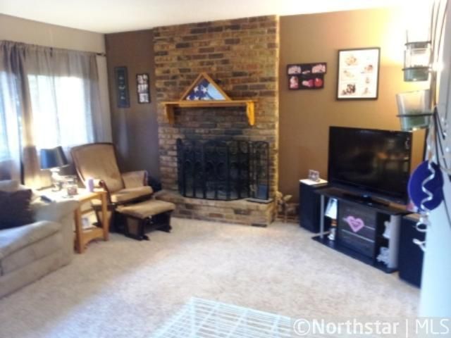 12296 Drake St NW, Coon Rapids, MN 55448