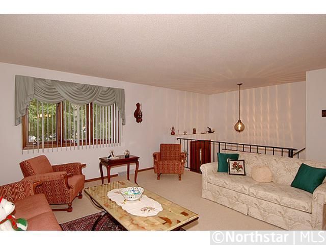 1888 Field Ave, Saint Paul, MN 55116