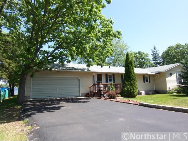 10254 55th St, Clear Lake, MN 55319
